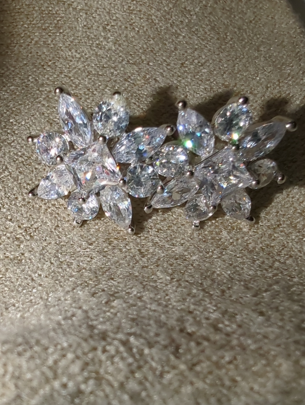 Sparkling Floral Cluster Stud Earrings - White/Silver